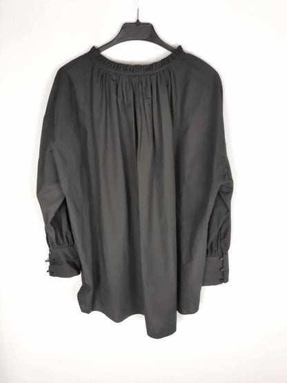 ZARA. Flowy black Ts shirt