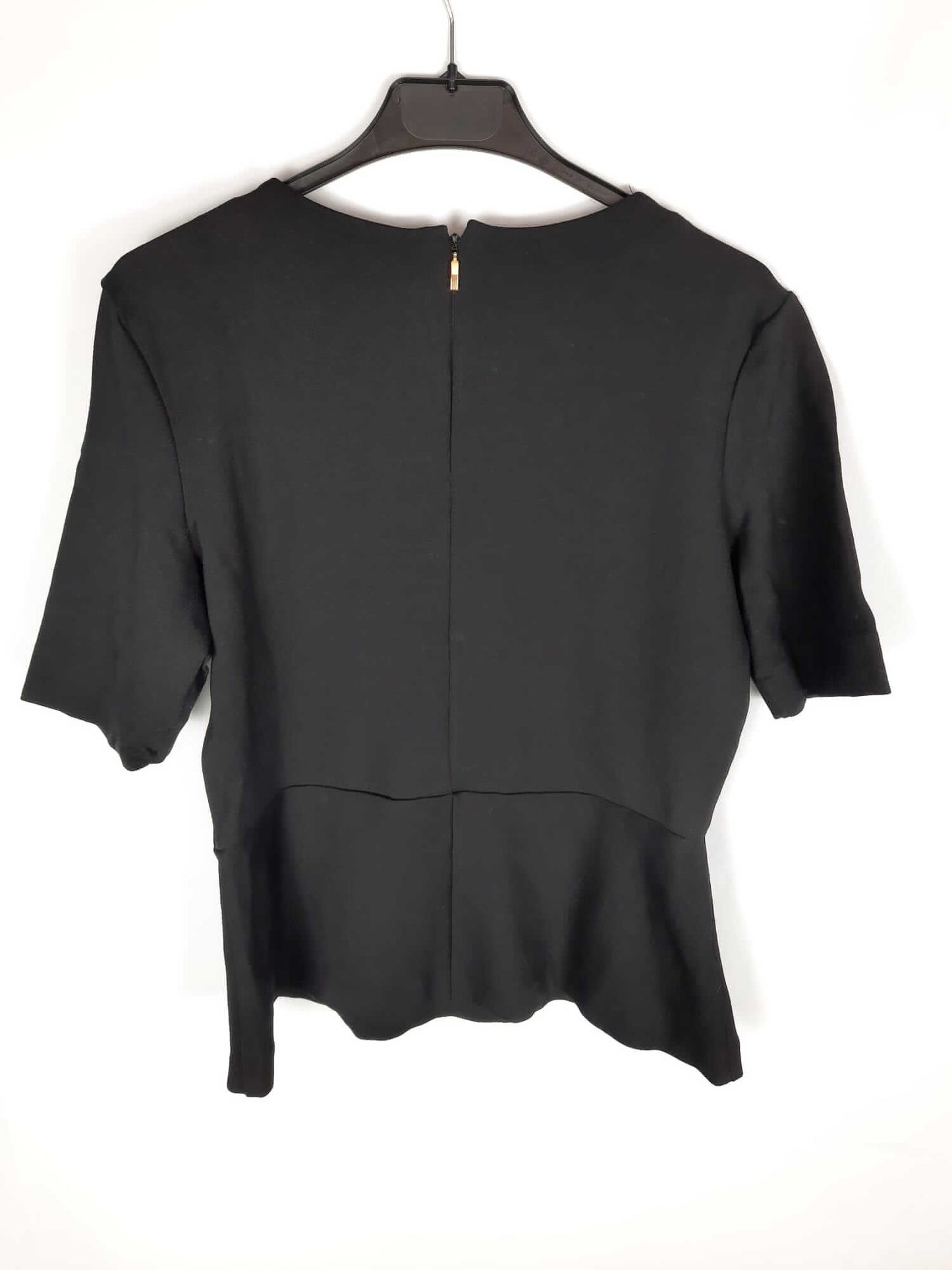 MANGO.Top negro costuras volante T.L