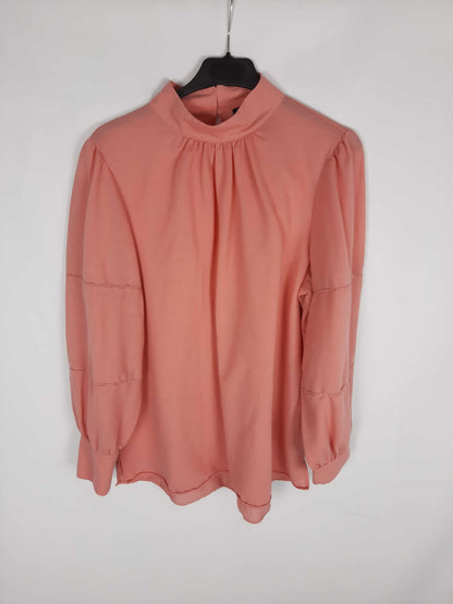MASSIMO DUTTI. Salmon-coloured blouse with puffed sleeves, size XL.