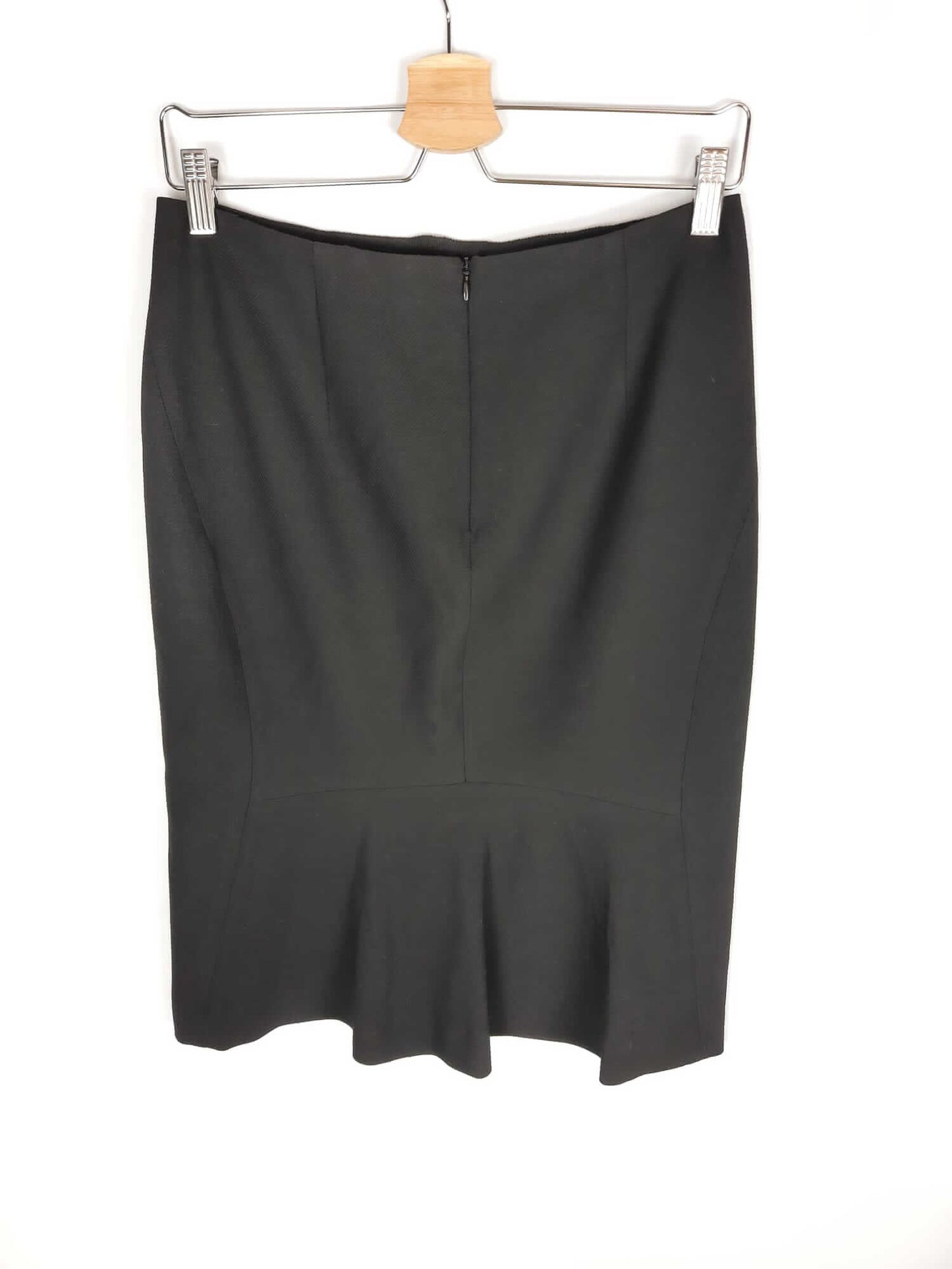 MASSIMO DUTTI. Falda negra T.40