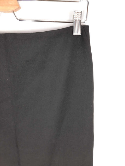 MASSIMO DUTTI. Falda negra T.40