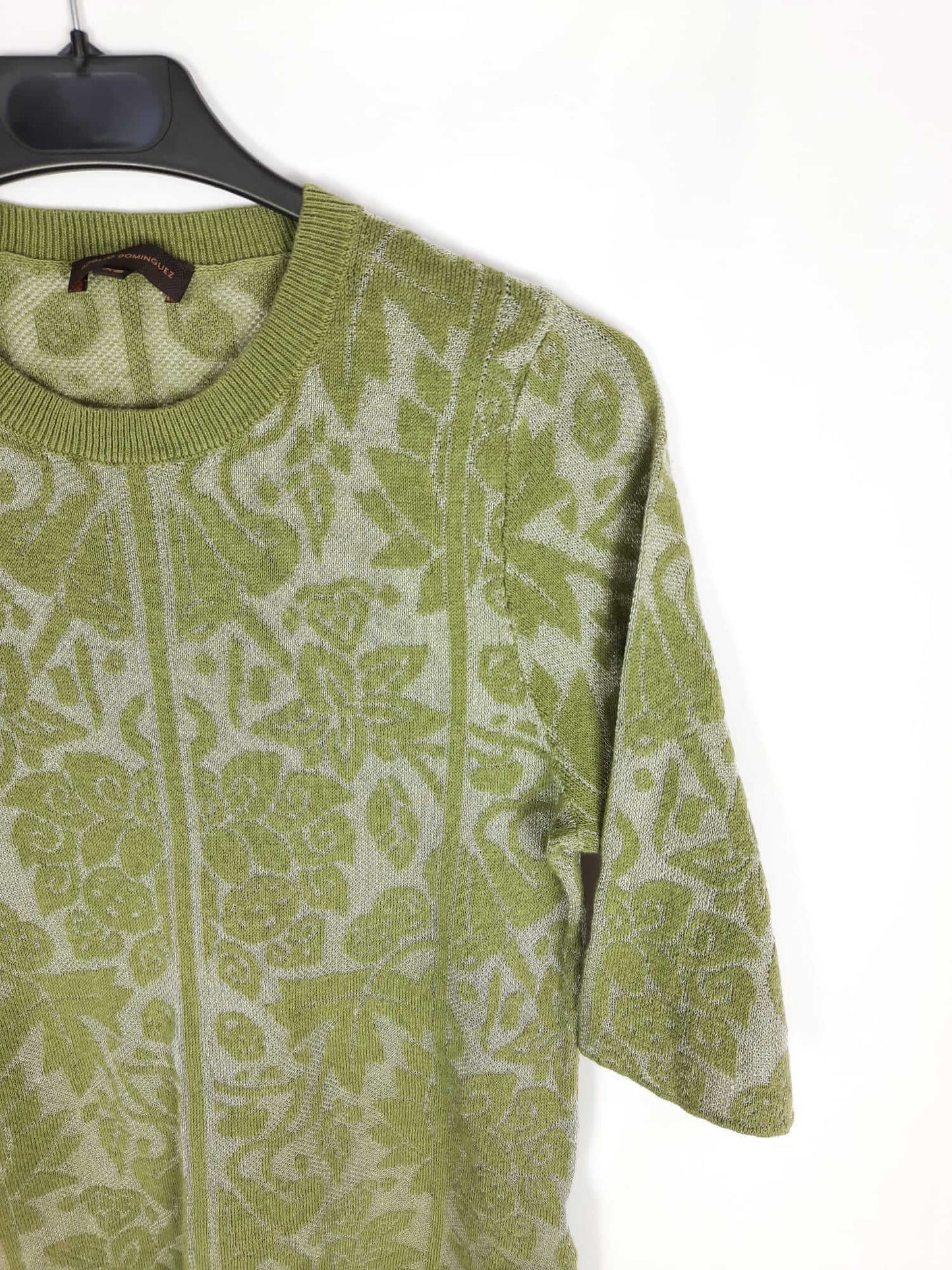 ADOLFO DOMINGUEZ. Semi-sheer green T-shirt with glitter print T.xs