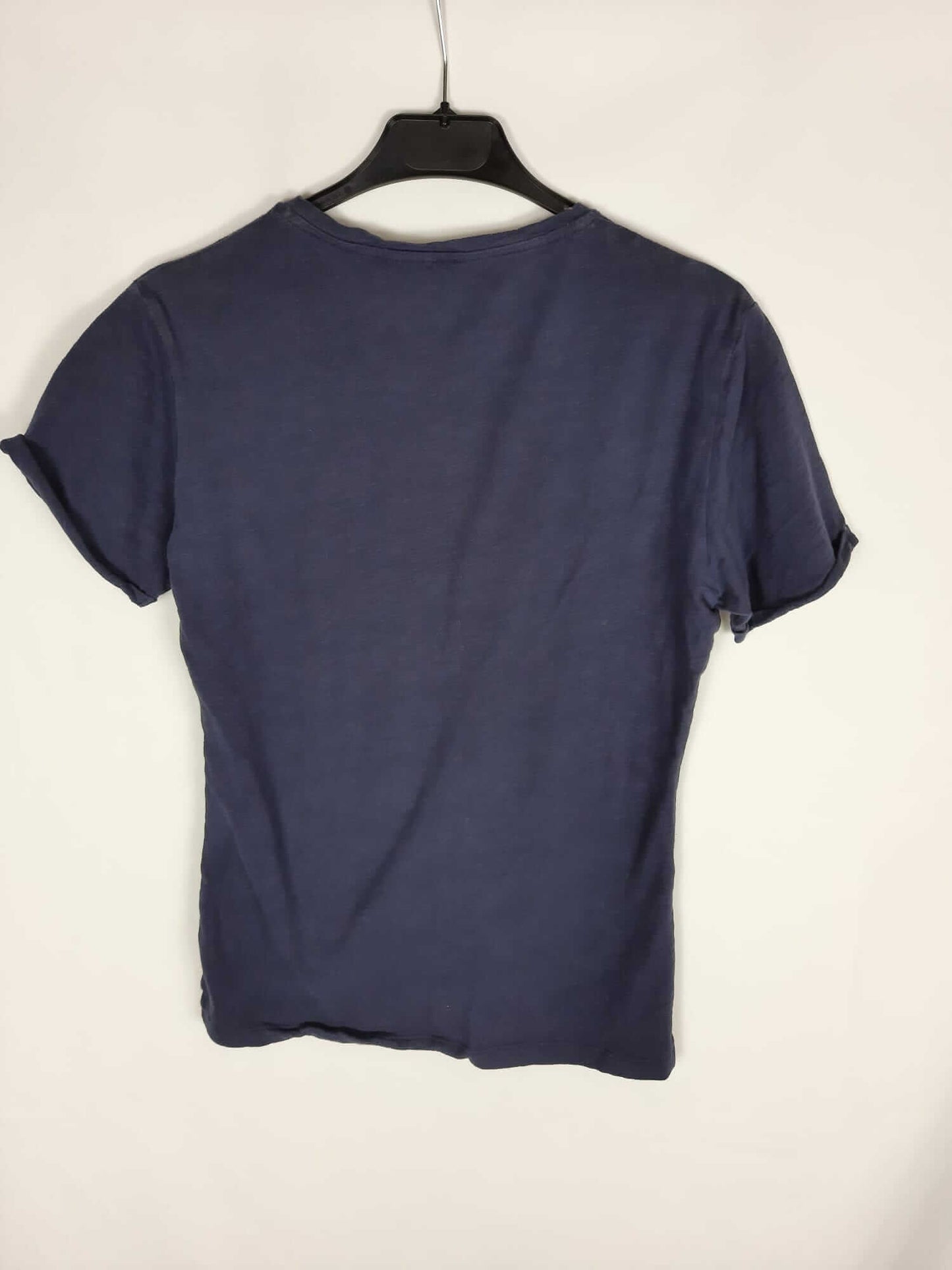 ADOLFO DOMINGUEZ. Basic navy blue T-shirt with front print.
