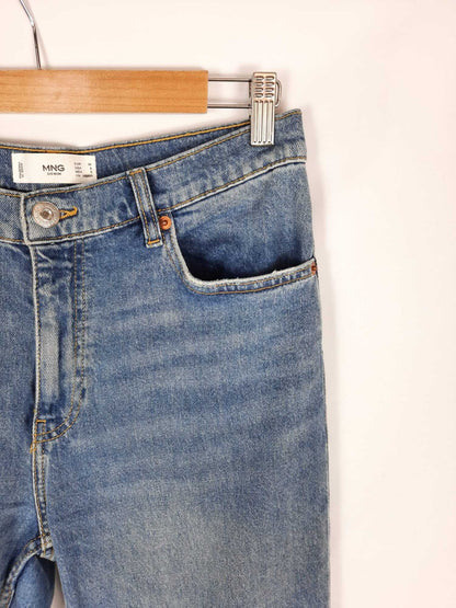 MANGO. Jeans vaquero recto T.38