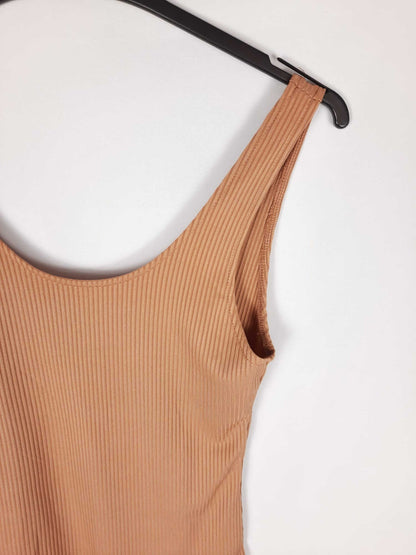 MANGO. Body color carne T. s