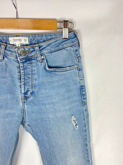 MANGO. Jeans vaqueros T.36
