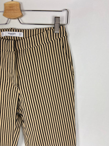 MANGO. Pantalon beige de rayas negras T. 36