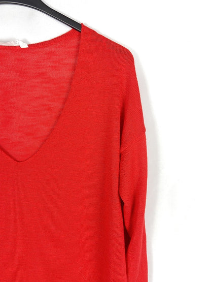 LEFTIES. fine red sweater T. l
