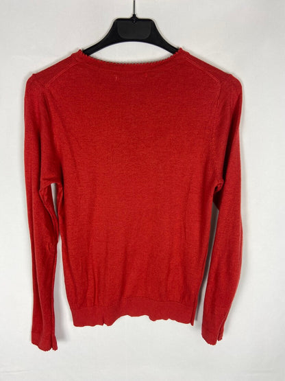 MANGO. Rust-colored sweater with details on the collar and cuffs.