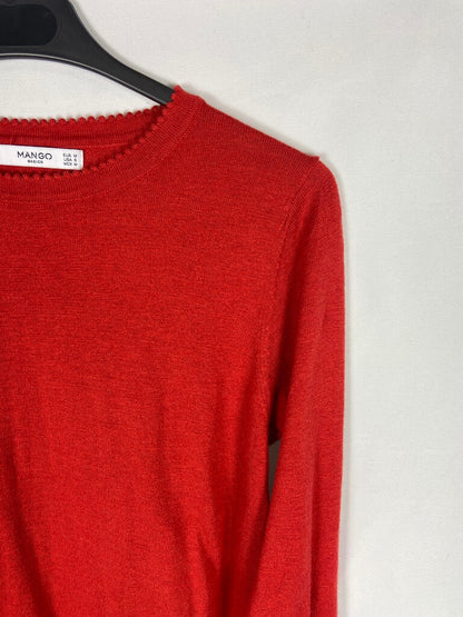 MANGO. Rust-colored sweater with details on the collar and cuffs.