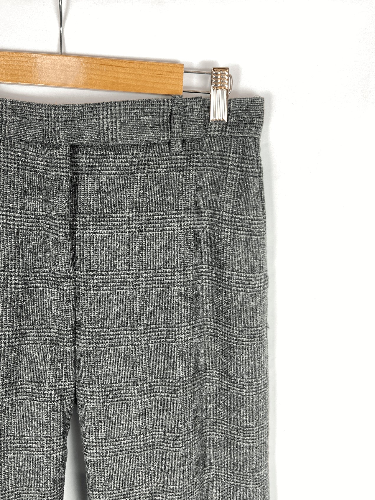 ZARA. Pantalon de cuadros gris T.s