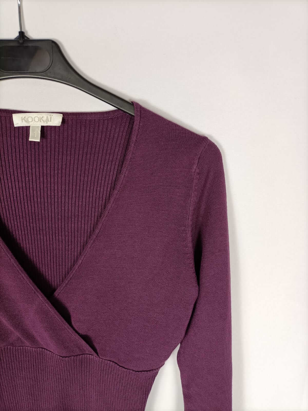 KOOKAI. Top morado T.s