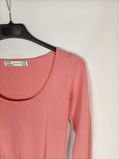 ZARA. Fine salmon Ts sweater