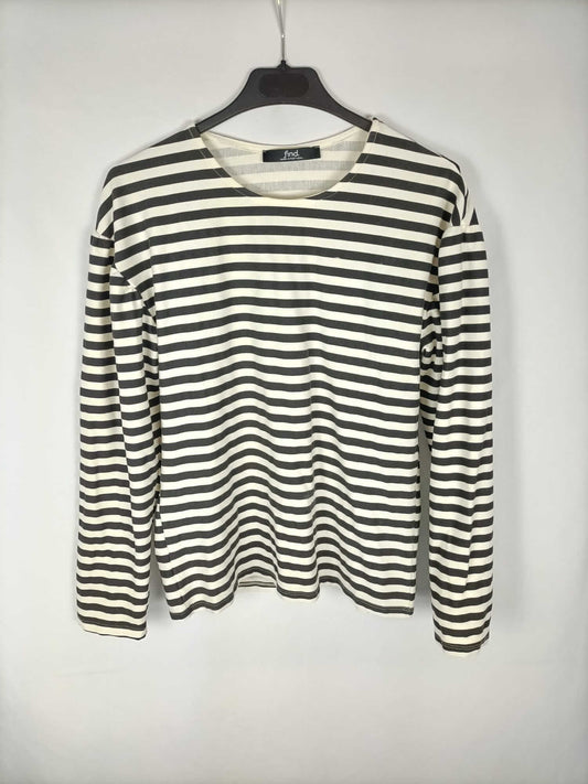 FIND. Black and white striped Ts sweater