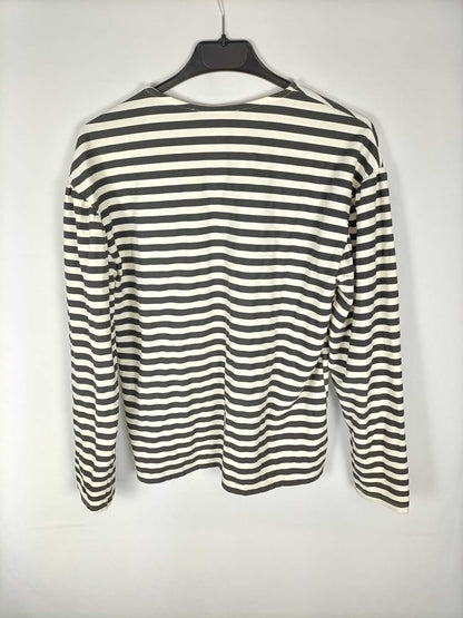 FIND. Black and white striped Ts sweater