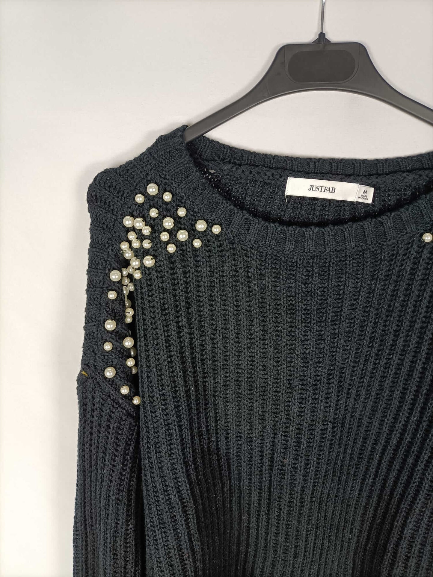 JUSTFAB. Black pearl detail sweater S. m