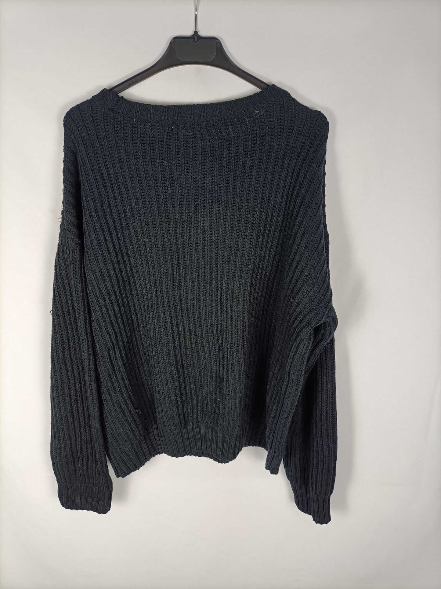 JUSTFAB. Black pearl detail sweater S. m