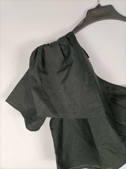 VERGE GIRL. Asymmetrical black linen top Ts