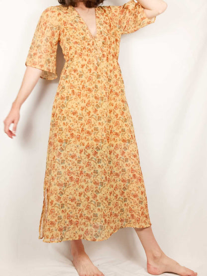 PULL&BEAR. Vestido mostaza  estampado flores T. m