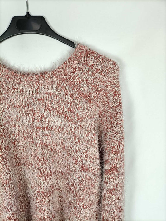 BILLABONG. Rust and white fur sweater Tl