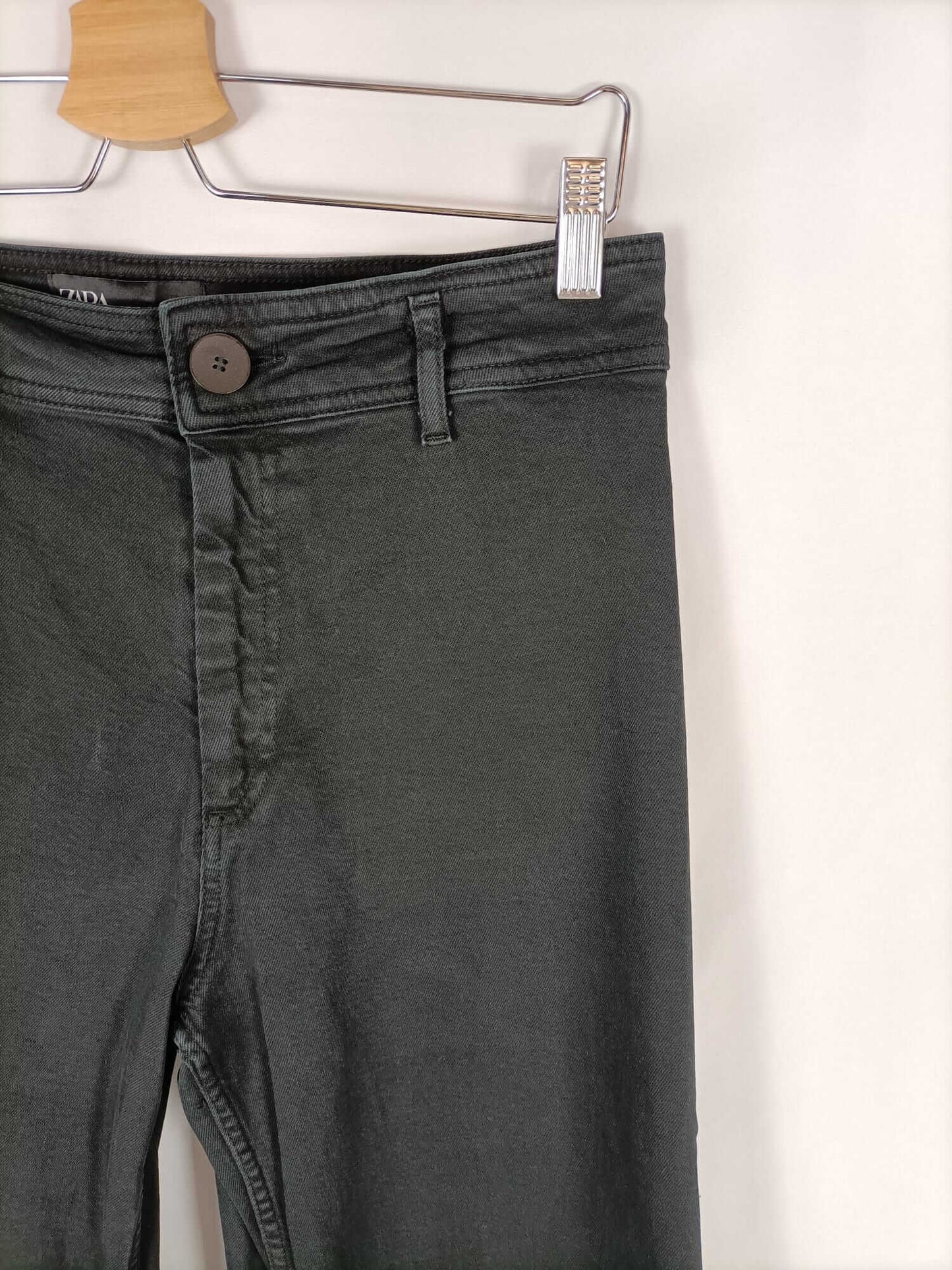 ZARA. Black denim culotte pants T. 42