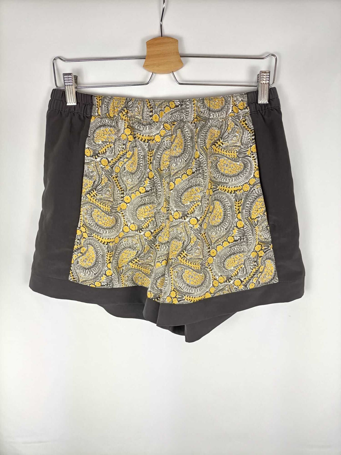H&M.Shorts estampados T.38