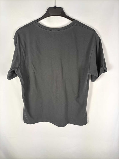 STRADIVARIUS. Camiseta gris logo ACDC T. m