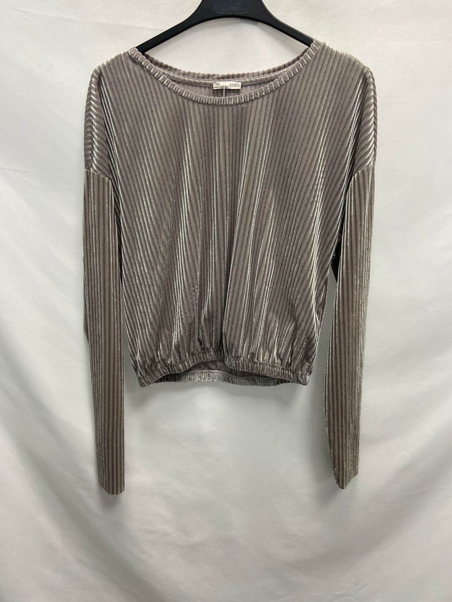 ZARA. Camiseta terciopelo T.m