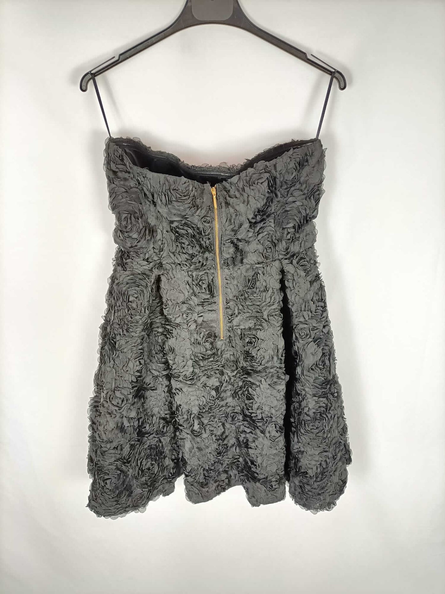 BLANCO.Vestido palabra de honor tejido dibujo flores T.m