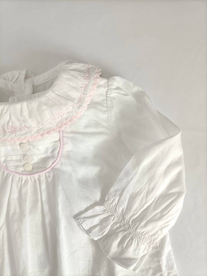 DULCE. blusa blanco bordado rosa T.3-6 meses