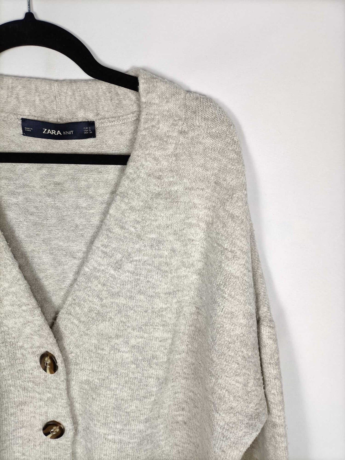 ZARA KNIT. Beige jacket with Ts buttons