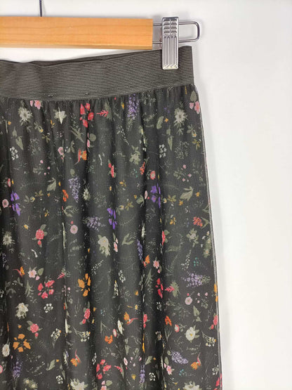 OVS.Falda midi rejilla flores T.xs