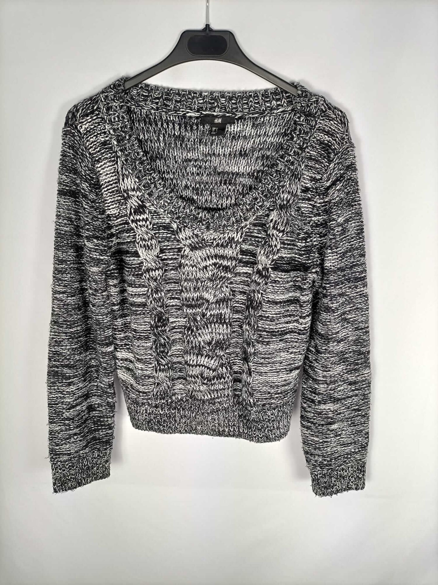 H&amp;M. Oversized jersey with eights