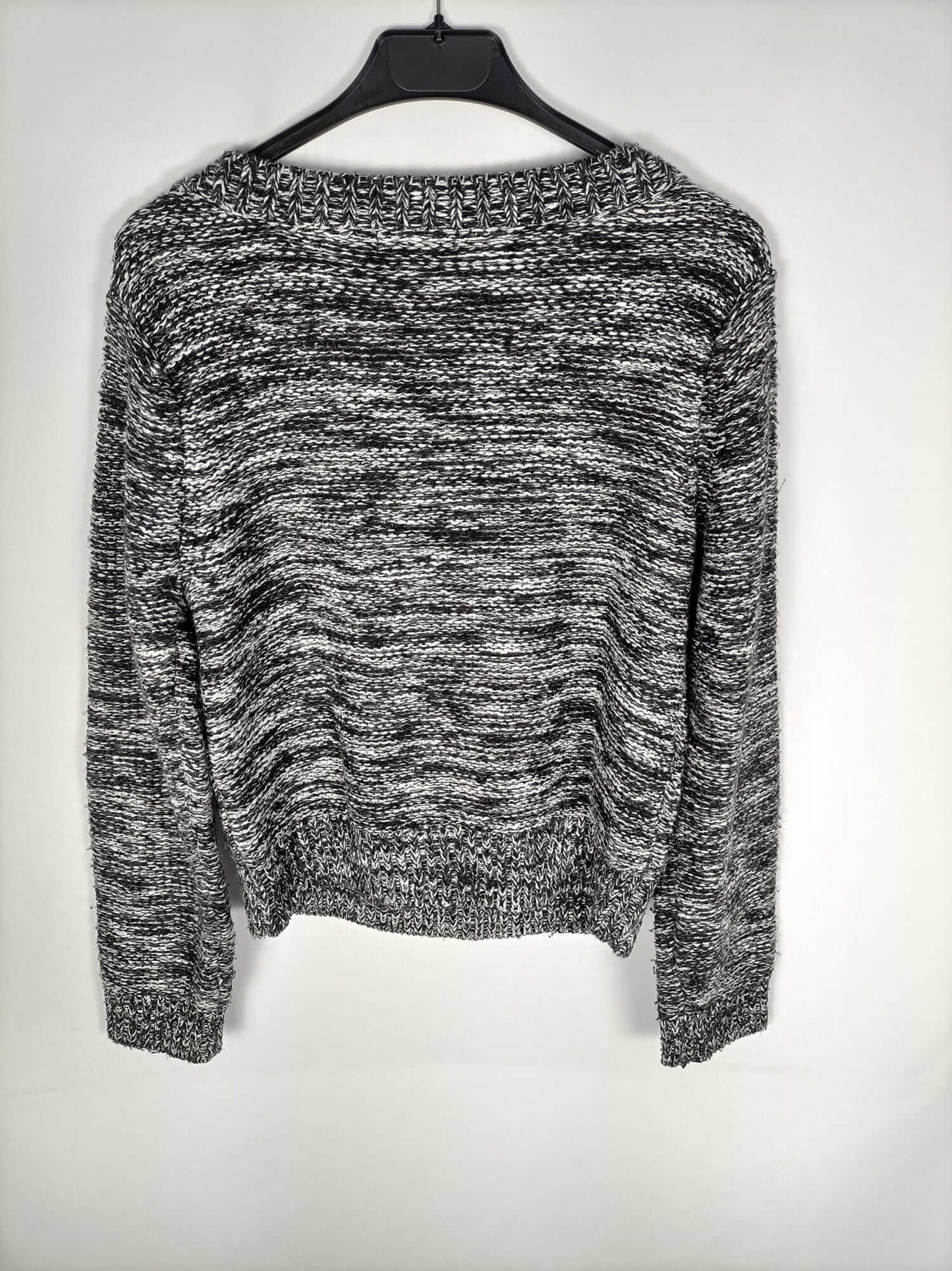 H&amp;M. Oversized jersey with eights