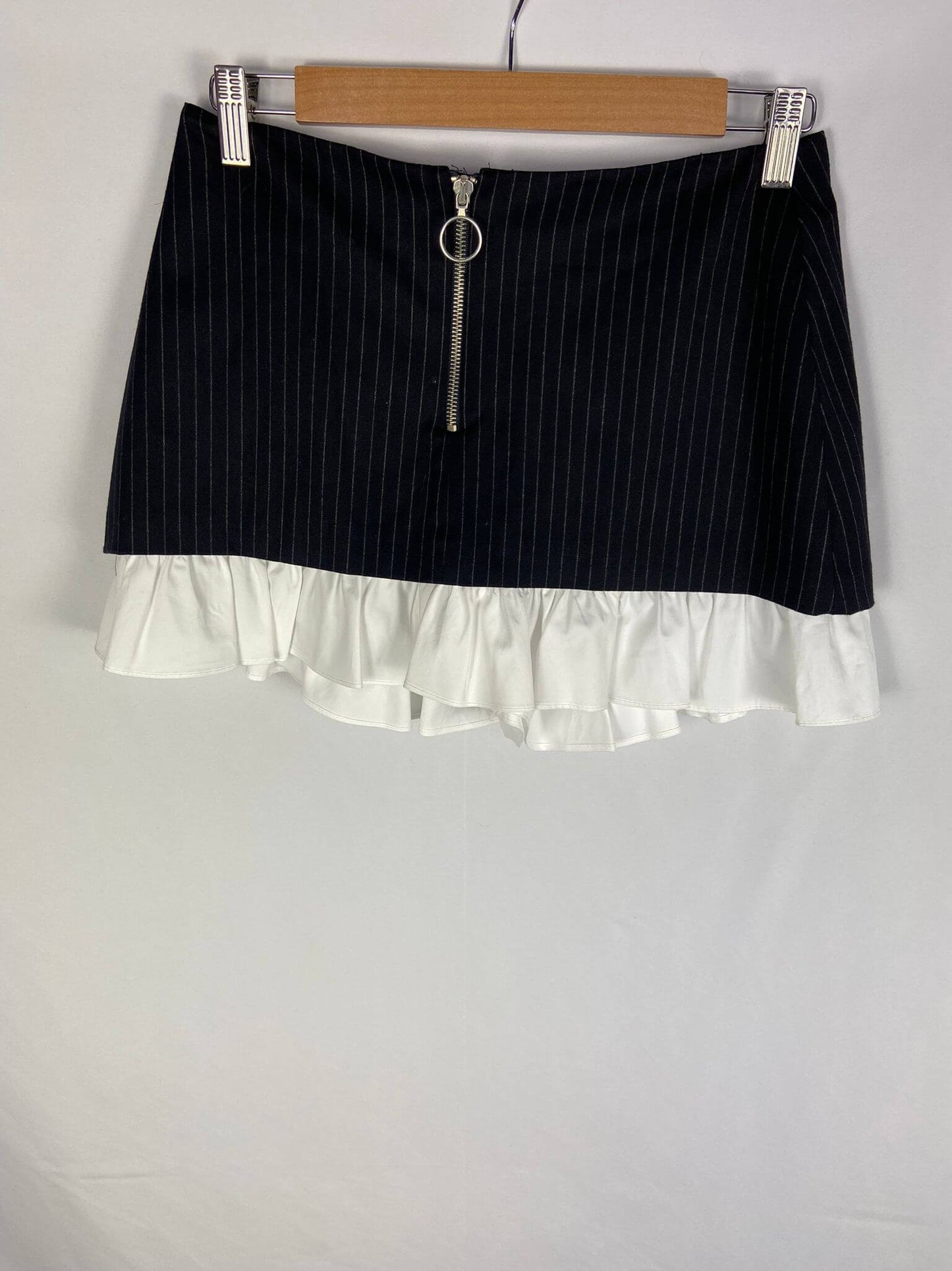 ZARA. Double textured ruffled trouser skirt T.xs