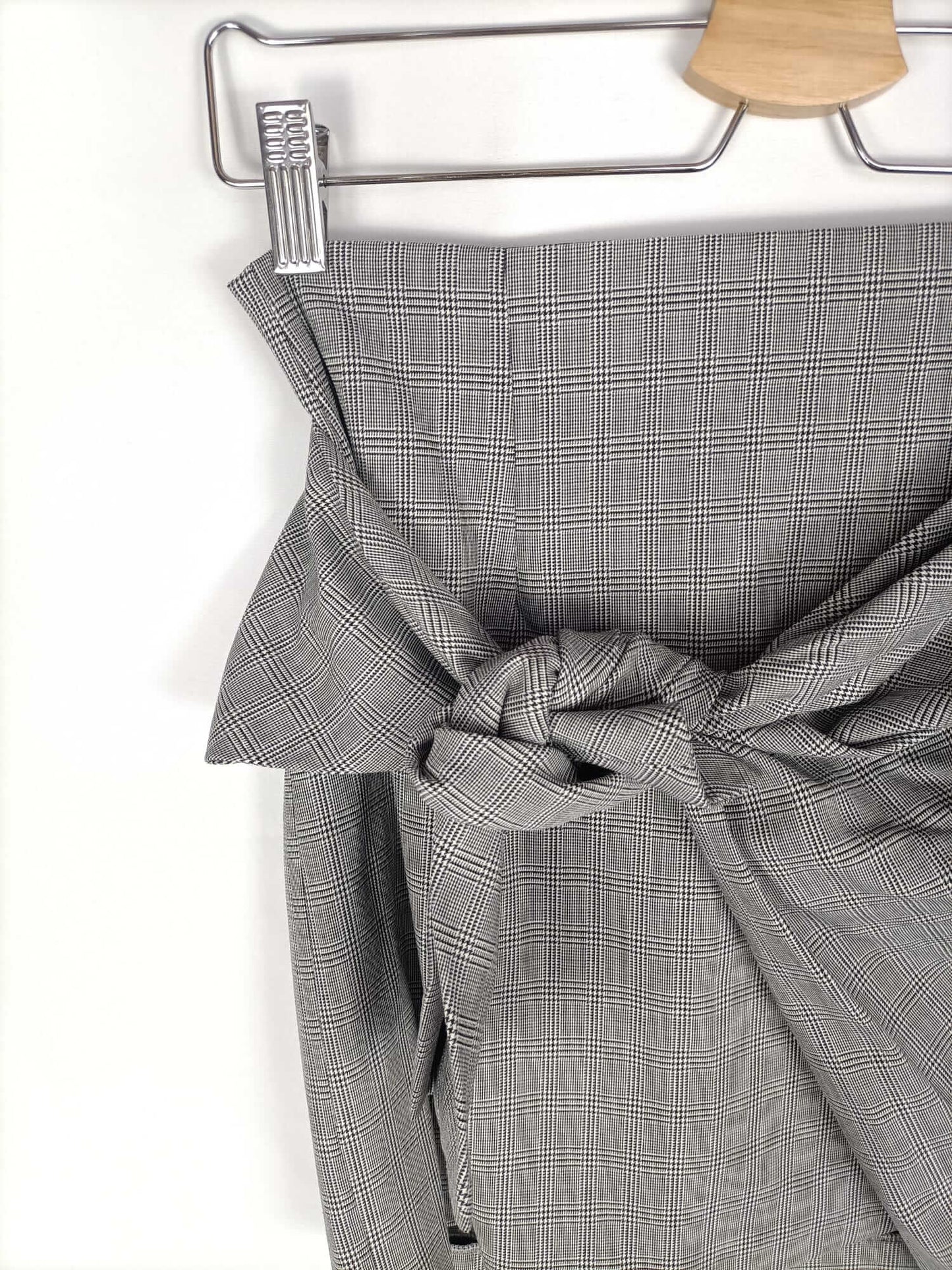 ZARA.Falda cruzada nudo pata de gallo T.xs