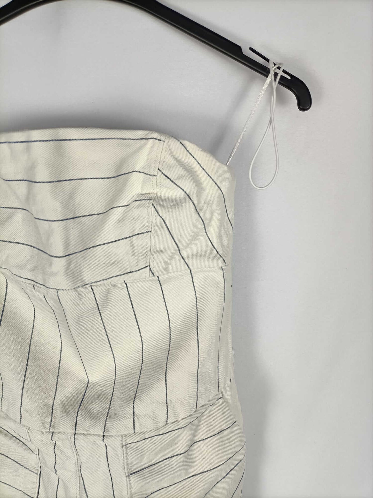 ZARA.Mono corto beige rayas T.xs