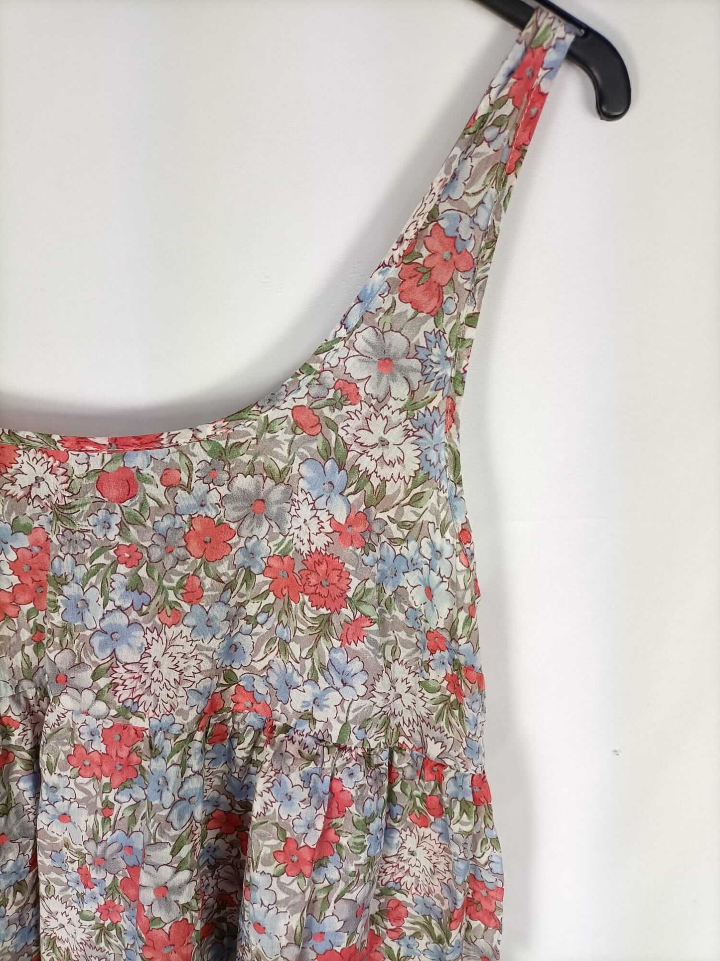 TOPSHOP.Top fluido flores volantes T.36