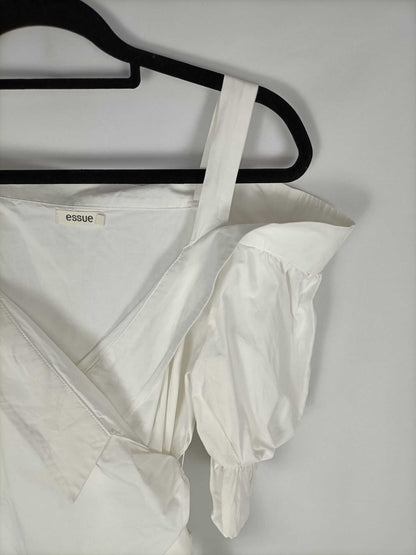 ESSUE.Blusa blanca T.s/m