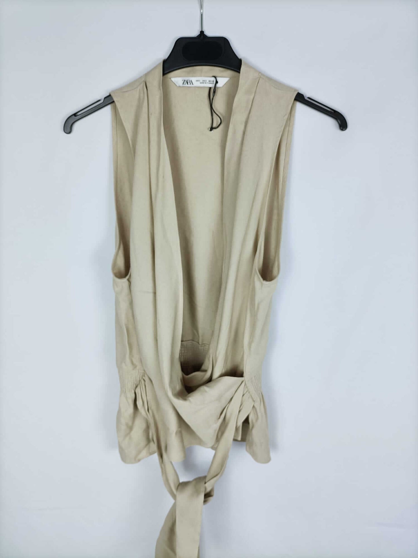 ZARA. Beige crossover top Ts