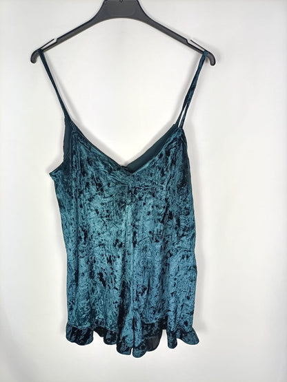 PULL&BEAR. Mono verde terciopelo T.l