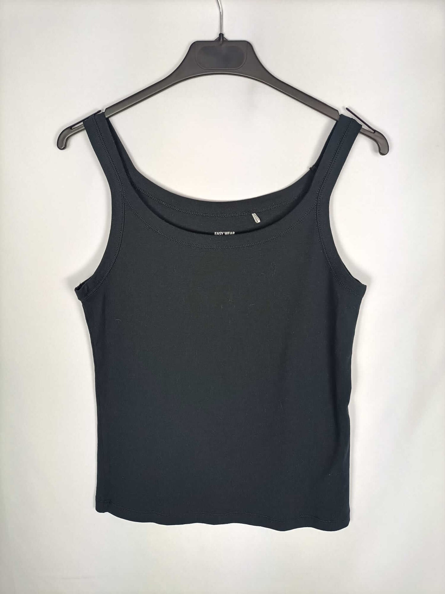 EASY WEAR. Top negro elástico T.42