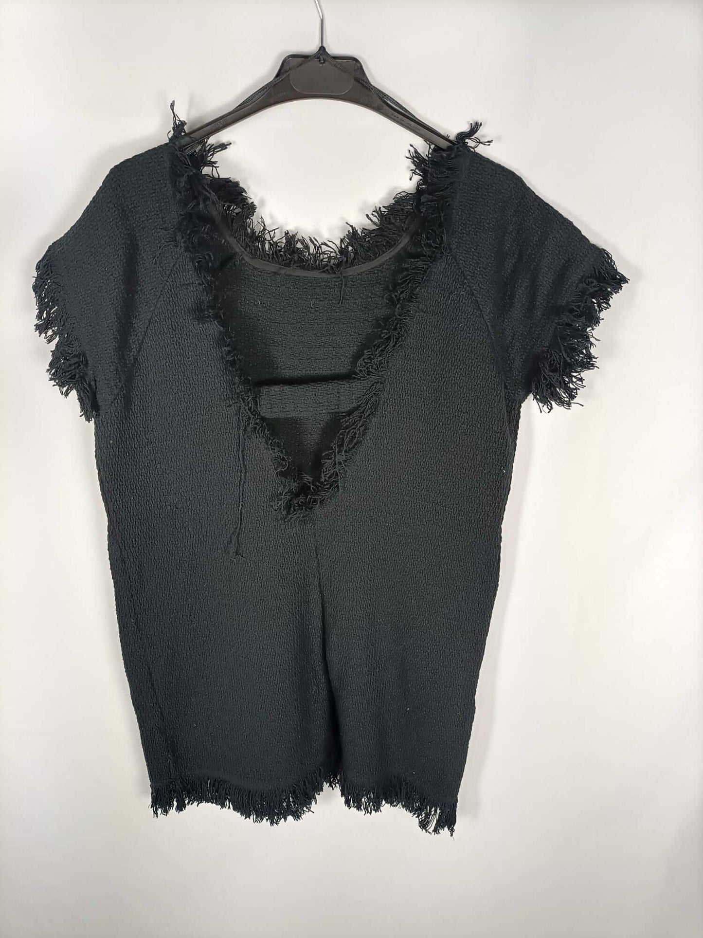 MANGO. Vestido negro punto flecos T.l