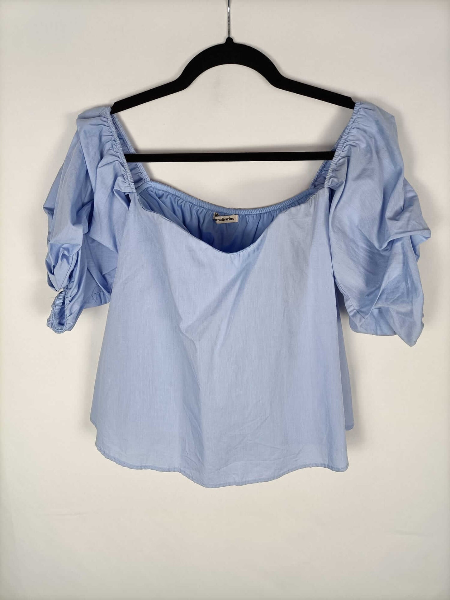STRADIVARIUS. Blue puff-sleeved Ts top