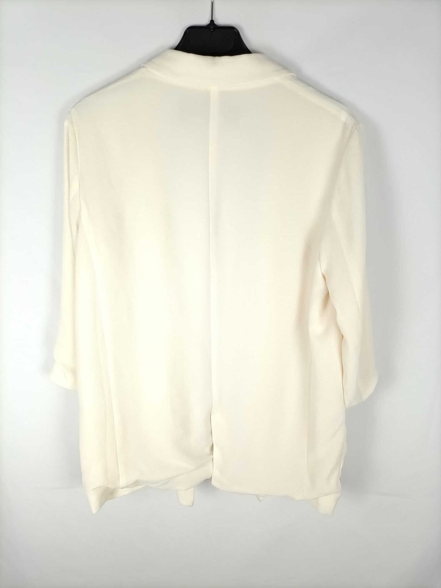 ZARA. Blazer fluida beige T.m