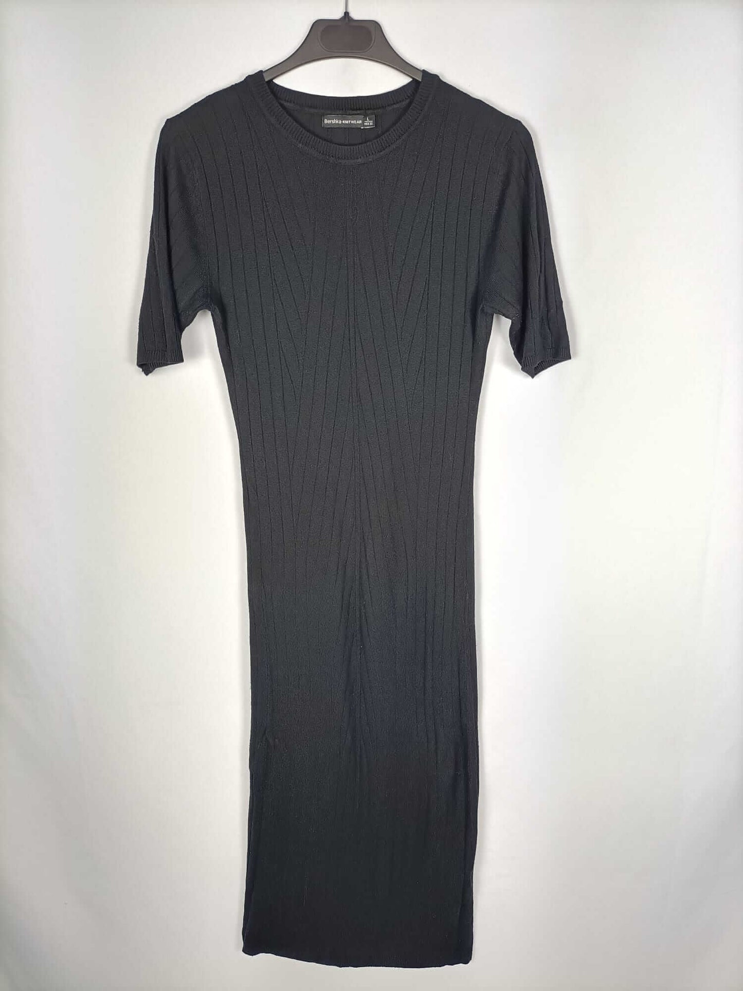 BERSHKA. Black ribbed midi dress Tl