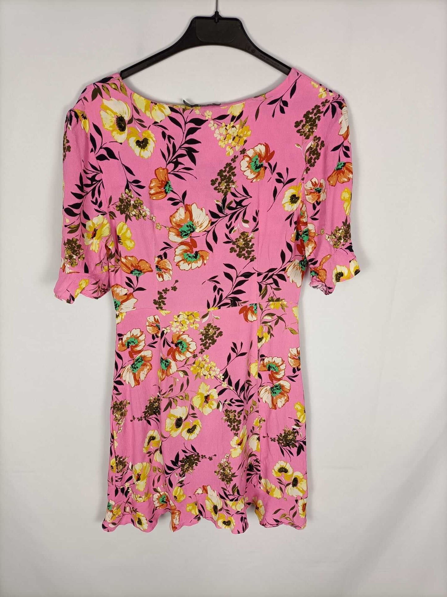 BERSHKA. Vestido rosa flores T.m