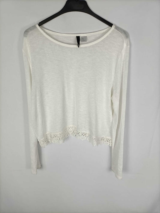 H&amp;M.White long-sleeved knit top Tm