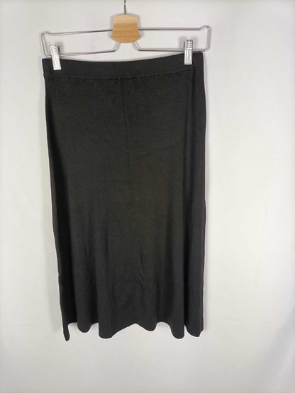 H&amp;M. Black knit midi skirt Ts