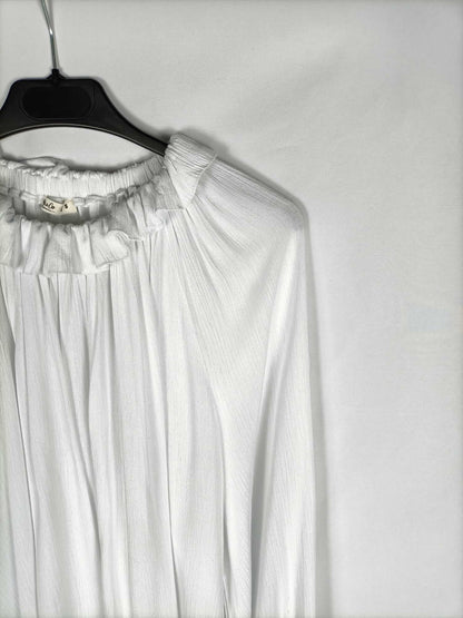 MI&CO.Blusa oversized cuello fruncido T.s